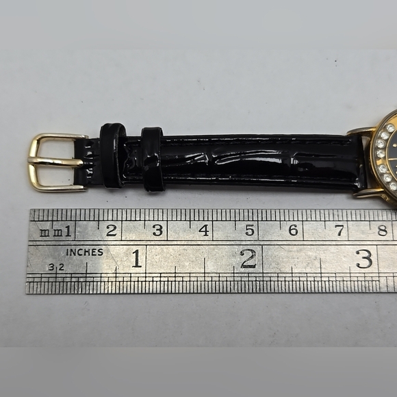 Vintage Avon Watch Women 24mm Black Gold Tone Floating Crystals New Battery - Picture 8 of 11